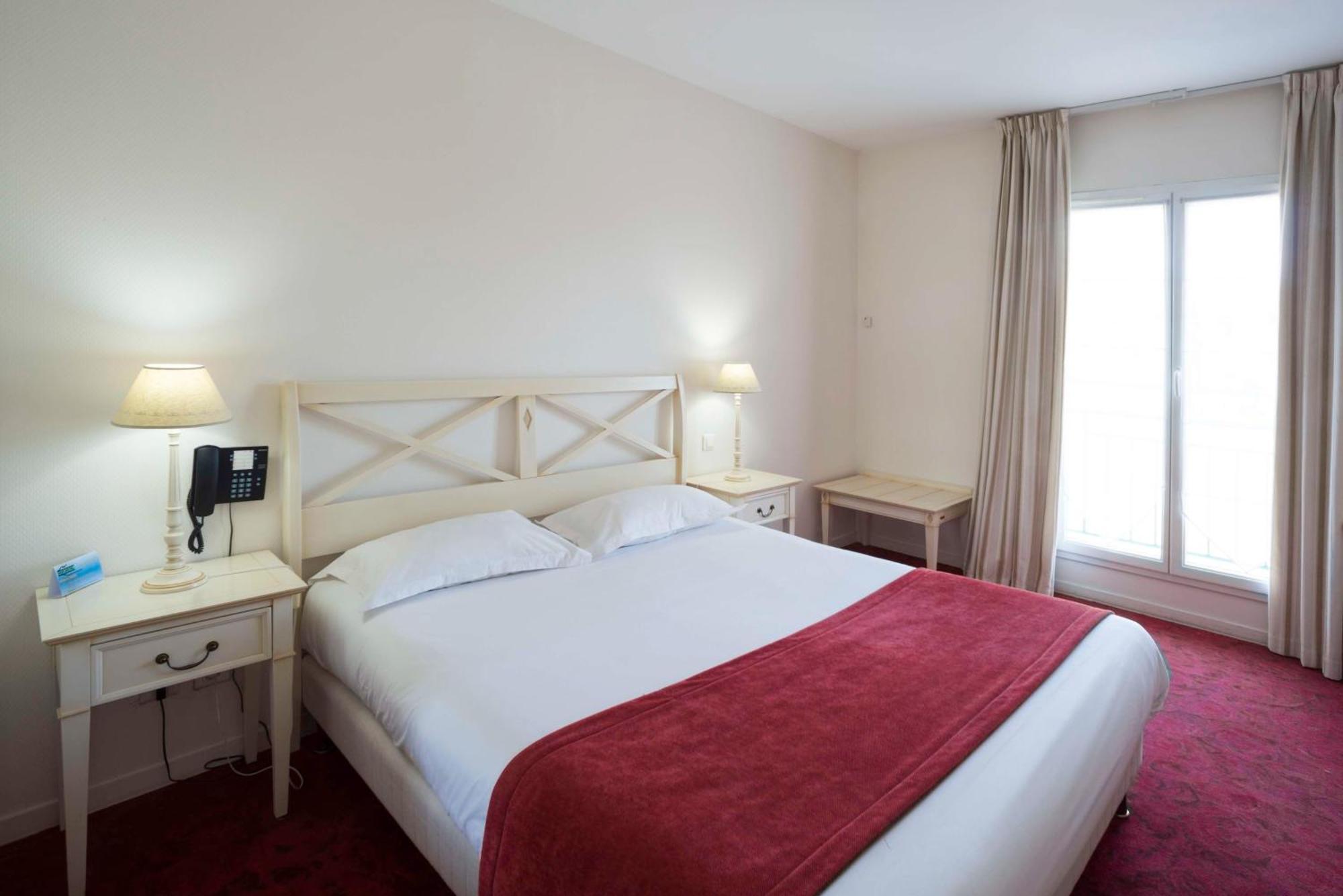 נוז'ה לה-רוטרו Brit Hotel Du Perche מראה חיצוני תמונה